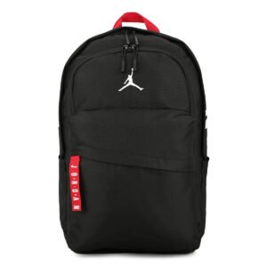 Estilo deportivo con máxima funcionalidad Con un diseño que destaca por su estilo urbano y deportivo, la Jordan Air Patrol es perfecta para acompañarte durante todo el día. Su compartimento principal con cierre incluye una funda para laptop, mientras que los bolsillos adicionales permiten organizar tus objetos personales de forma eficiente y segura.