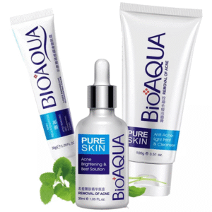 Set BIOAQUA Pure Skin con crema limpiadora, suero y crema focal antiacné, en envases blanco perlado.