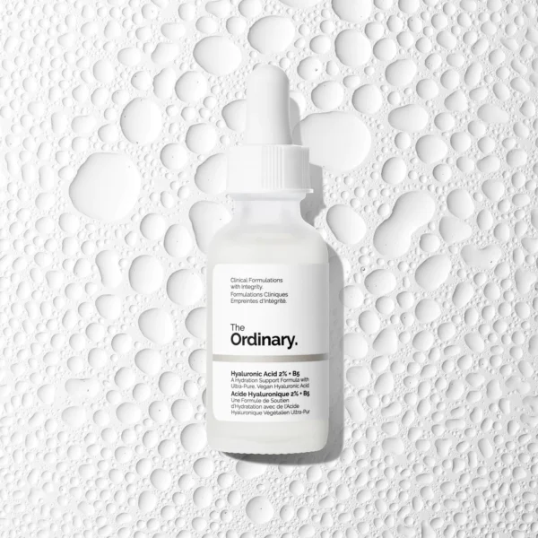 Sérum facial antiarrugas e hidratante de 30ml en envase transparente, fórmula natural para firmeza y luminosidad de la piel.