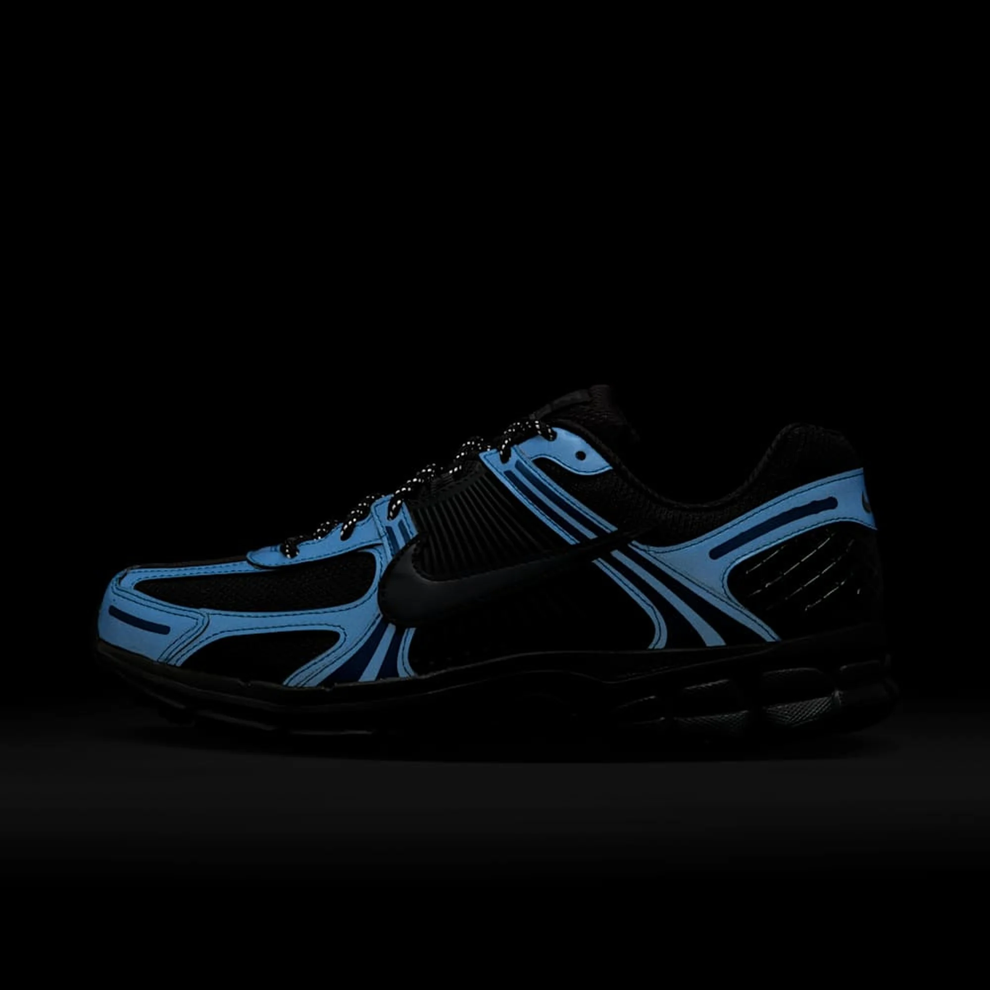 NIKE Zapatillas Zoom Vomero 5 Black Court Blue - Imagen 7