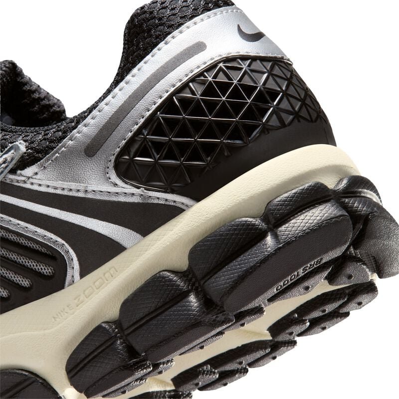 NIKE Zapatillas Zoom Vomero 5 SE Cromada - Imagen 5