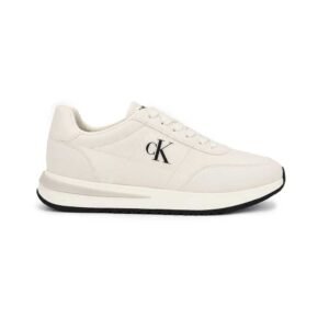 Zapatillas Calvin Klein Poddan Light Gray para hombre con diseño deportivo, monograma lateral y suela de goma robusta.