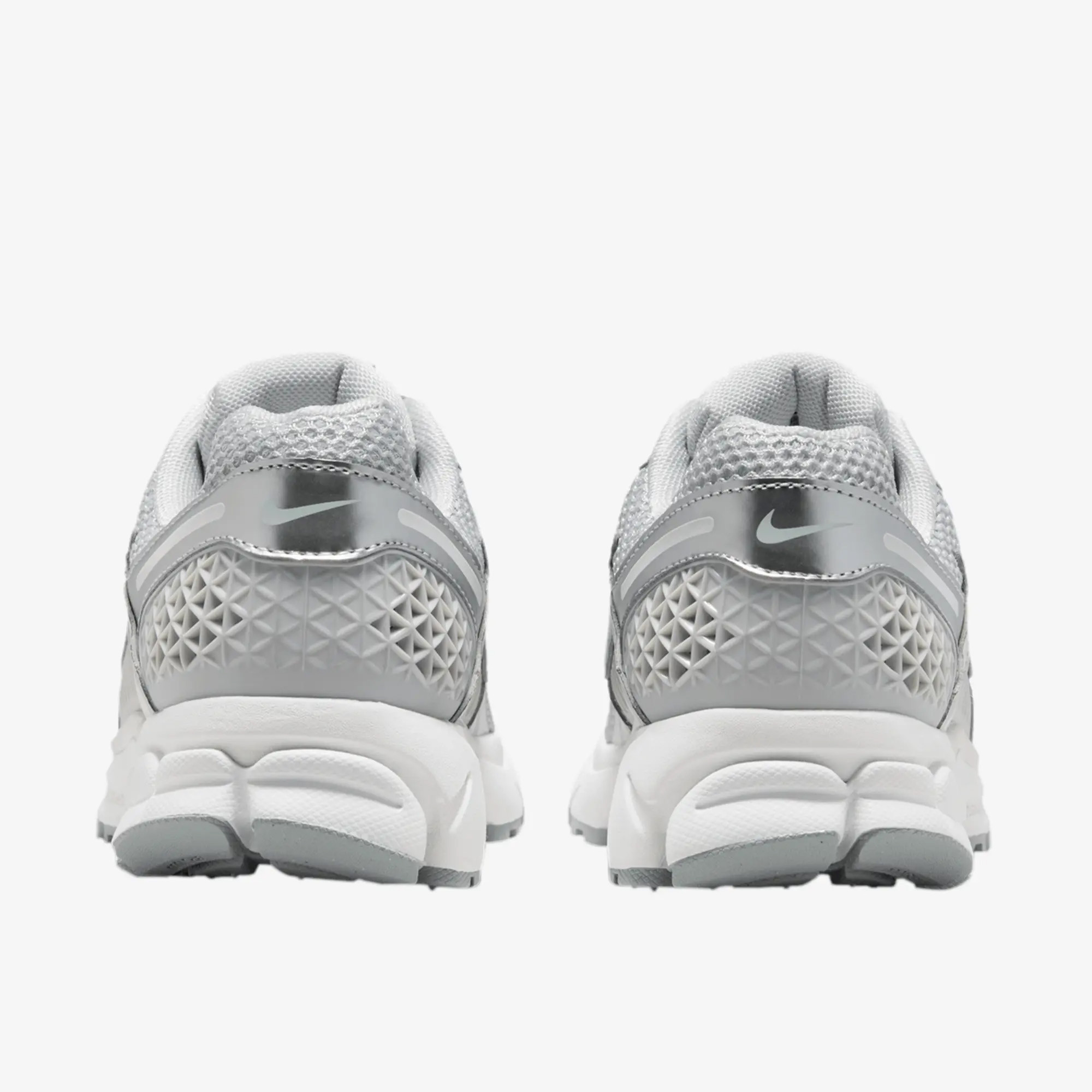 Zapatillas Zoom Vomero 5 Gris Mujer - Imagen 4